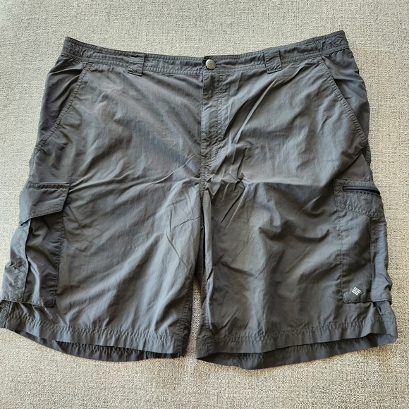 Columbia Mens Omni Shade Shorts Size 42x10 Gray - Picture 1 of 5